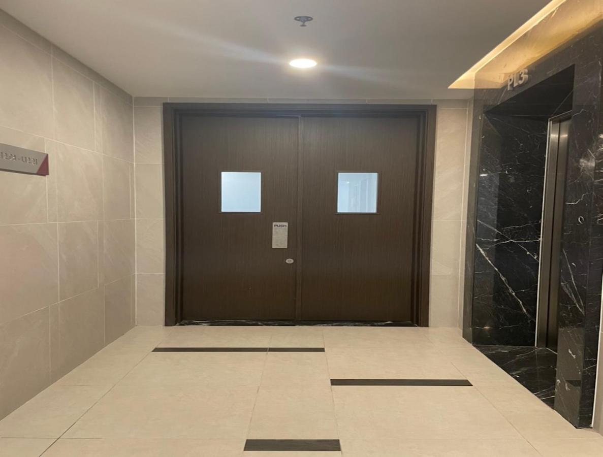 Compass One Building - Luxury Apartments Ap Phu Tho Exterior foto